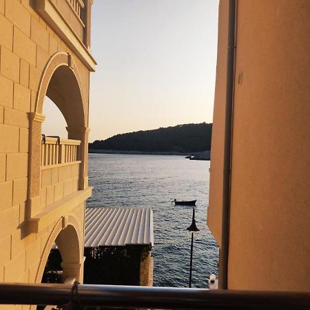 Apartments Dragica Milna  Bagian luar foto