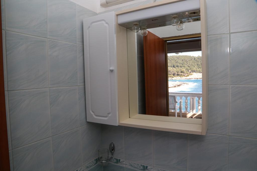 Apartments Dragica Milna  Bagian luar foto