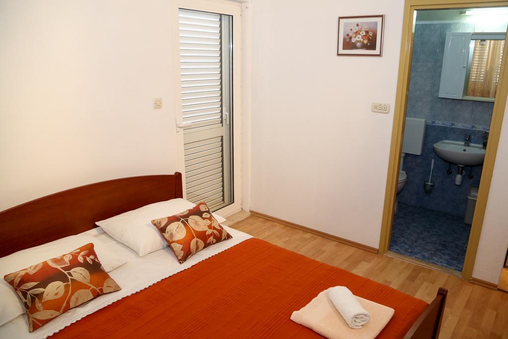 Apartments Dragica Milna  Bagian luar foto