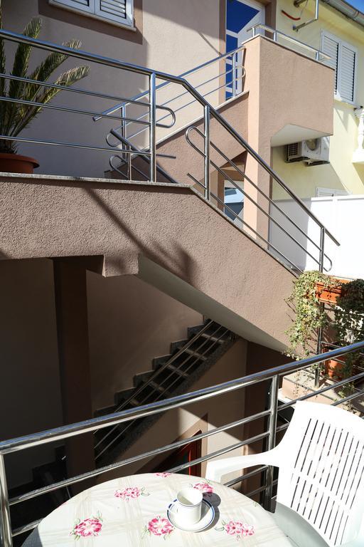 Apartments Dragica Milna  Bagian luar foto