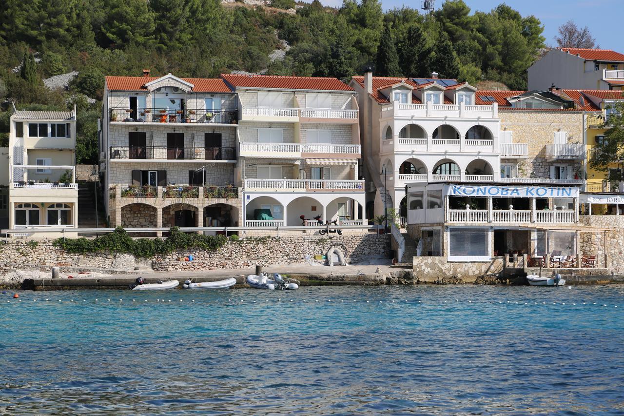 Apartments Dragica Milna  Bagian luar foto