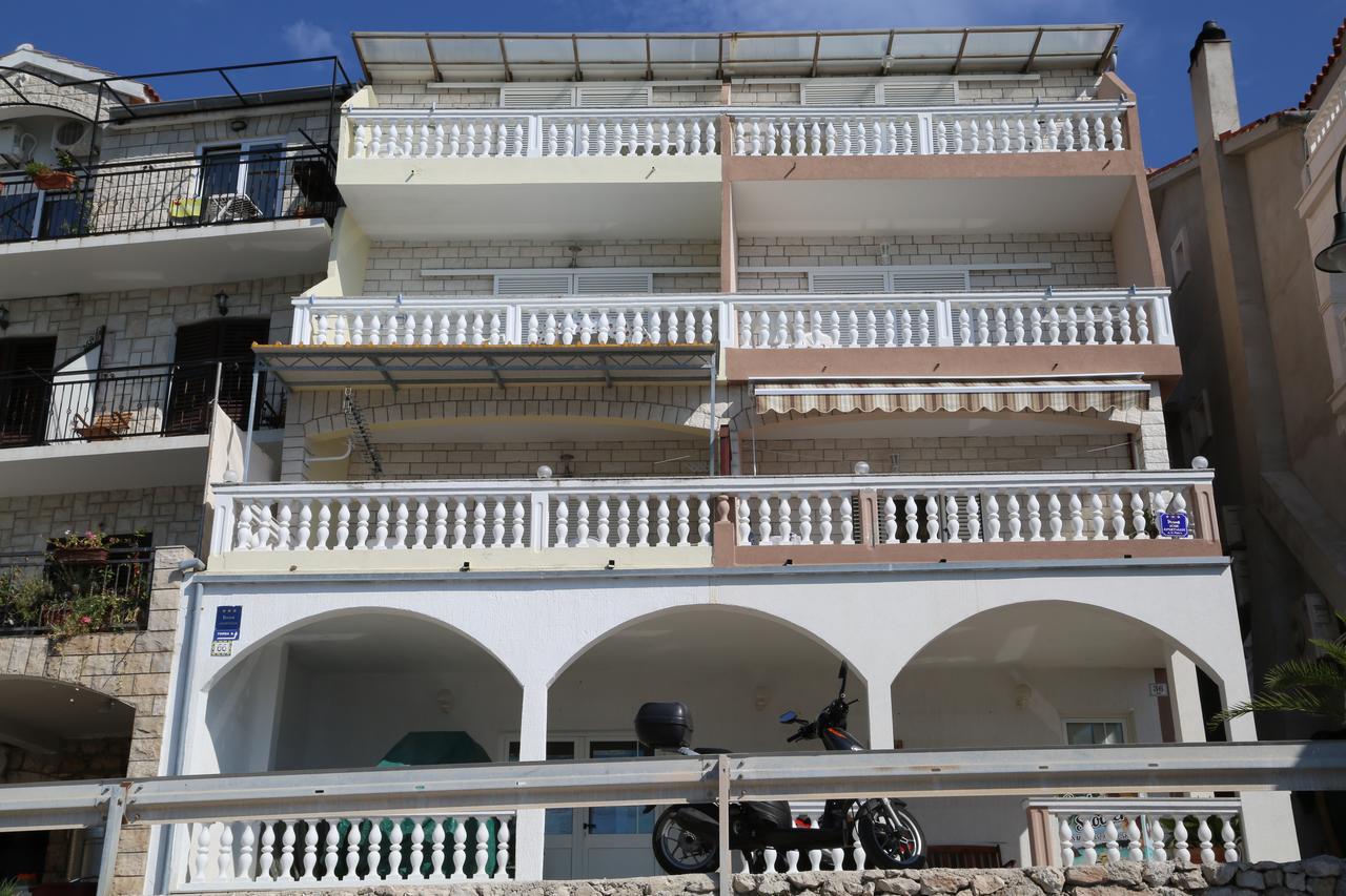 Apartments Dragica Milna  Bagian luar foto